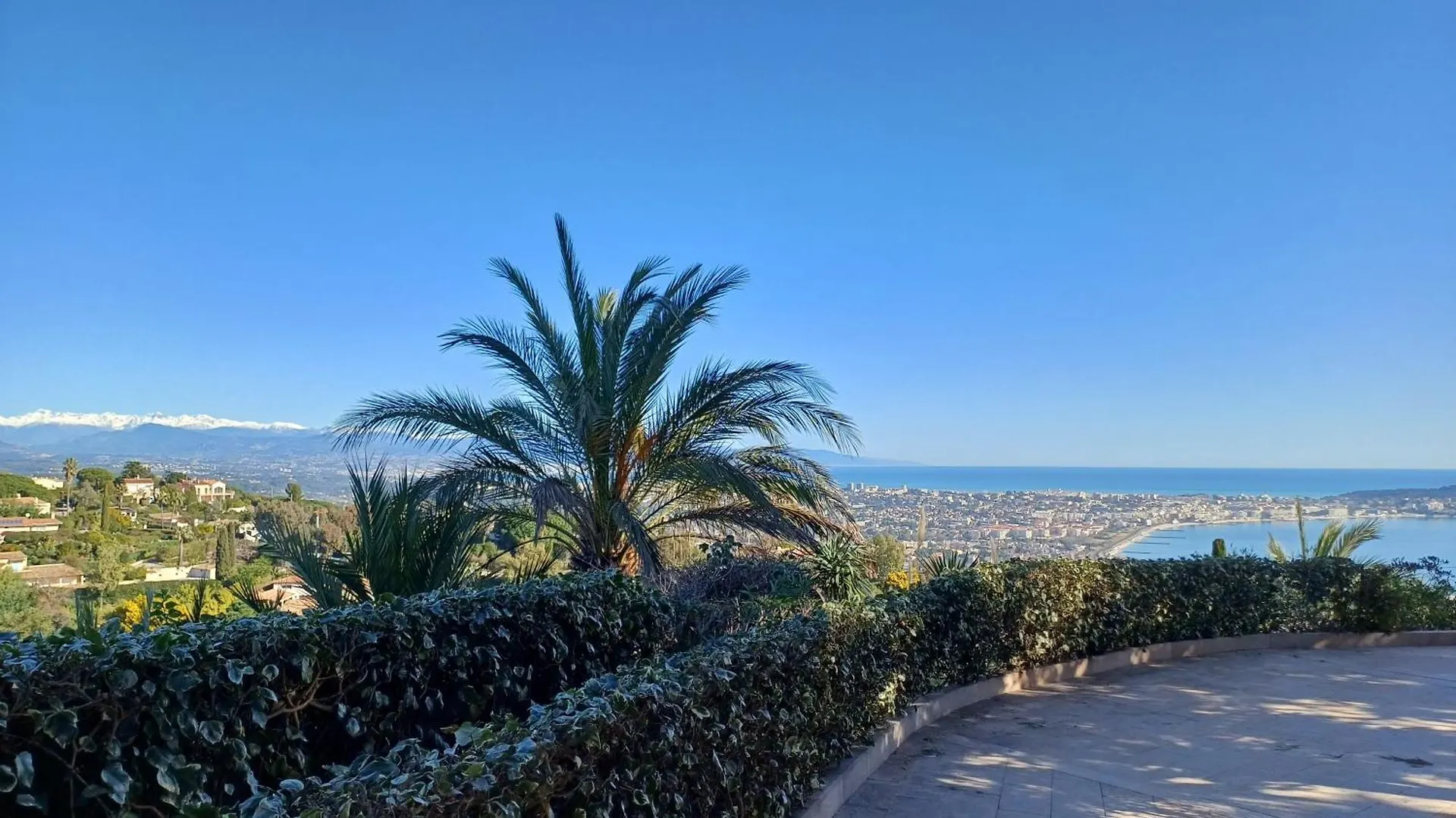 Appartement Bas De Villa Vue Panoramique Vallauris